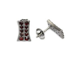 Stříbrné náušnice s přírodním granátem, ruthenium, puzety – 117