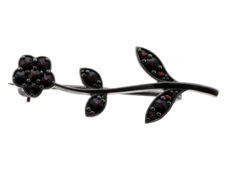 Stříbrná brož s českým granátem, ruthenium – 408