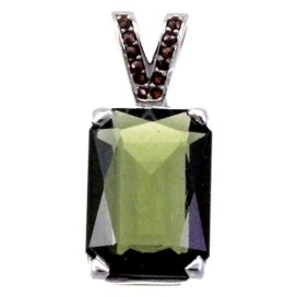 BG přívěs vsazeny kameny:český granát  730 Stříbro 925 - rhodium Vltavín a granát