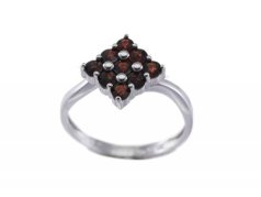 BG garnet ring 840