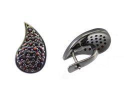 Stříbrné náušnice s přírodním granátem, ruthenium, anglické zapínání – 1095