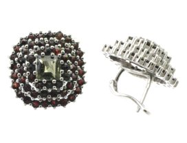 BG náušnice vsazeny kameny:český granát  111 Stříbro 925 - rhodium Vltavín a granát