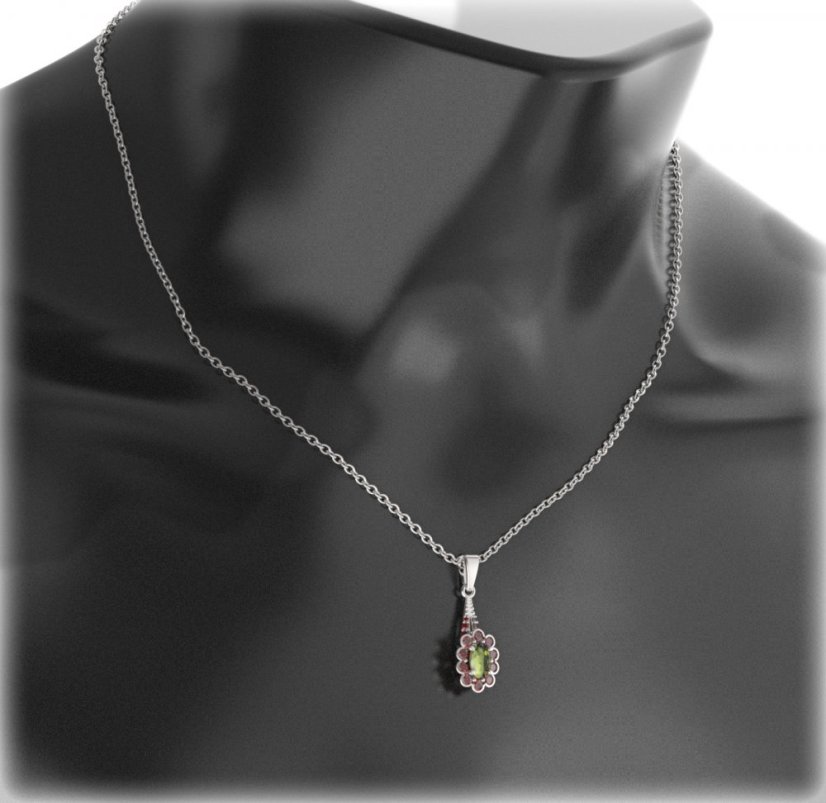 BG přívěs s centrálním oválným kamenem 517-B Stříbro 925 - rhodium Granát