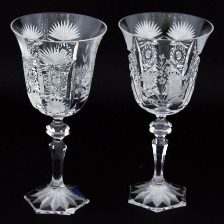 Set of two crystal hand cut wine glasses Šafránek 3968