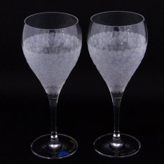 Set of two crystal hand cut wine glasses Šafránek 660
