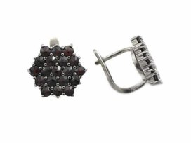 Stříbrné náušnice s přírodním granátem, ruthenium, anglické zapínání – 034