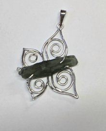 BG přívěs přírodní kámen-Vltavín 098