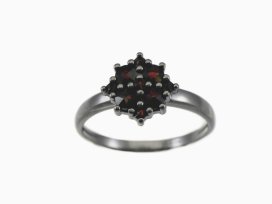 Stříbrný prsten s přírodním granátem, ruthenium – 013 (UG02013I)