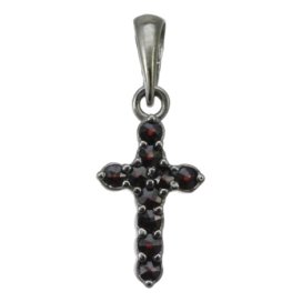 Stříbrný přívěsek křížek s českým granátem, ruthenium – 580