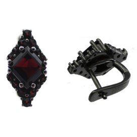 Stříbrné náušnice s českým granátem, ruthenium, anglické zapínání – 427