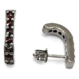 Stříbrné náušnice s českým granátem, ruthenium, puzety – 933