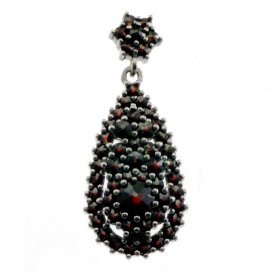 Stříbrný přívěsek s českým granátem, ruthenium – 032 (UG040325)
