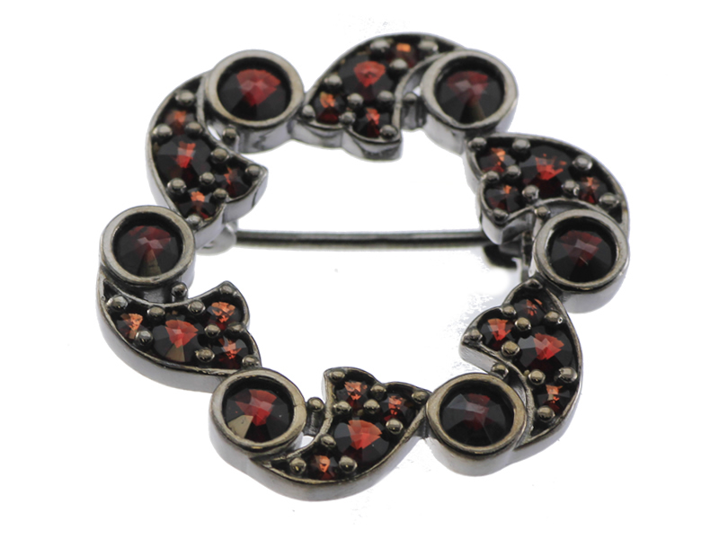 Stříbrná brož s českým granátem, ruthenium – 415
