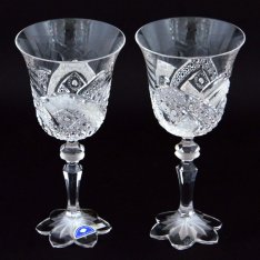 Set of two crystal hand cut wine glasses Šafránek 220