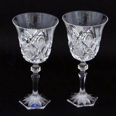 Set of two crystal hand cut wine glasses Šafránek 404