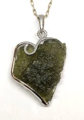 BG přívěs přírodní kámen-Vltavín 152