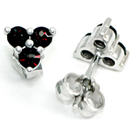 BG náušnice vsazený granát hvězdicový brus  776 Bílé zlato - 585 Granát