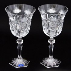 Set of two crystal hand cut wine glasses Šafránek 219