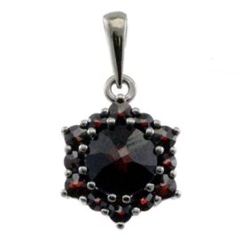 Stříbrný přívěsek s českým granátem, ruthenium – 234