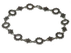 BG náramek vsazeny kameny:přírodní granát 104 Stříbro 925 - ruthenium (30-90dní) Granát