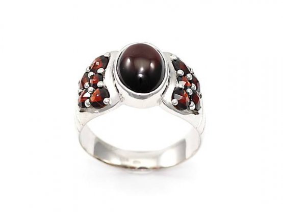 BG prsten přírodní granát  649 - Kov: Stříbro 925 - rhodium, Kámen: Granát