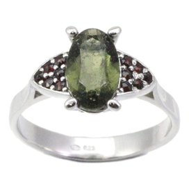 BG prsten s českým granátem  967 Bílé zlato - 585 Vltavín a granát