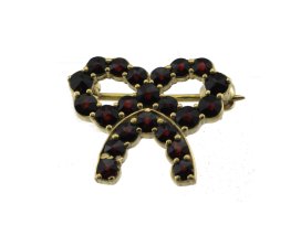 BG brož vsazený granát hvězdicový brus  368 Stříbro 925 - pozlacené Granát