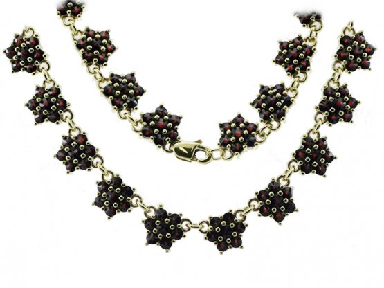BG garnet necklace 227
