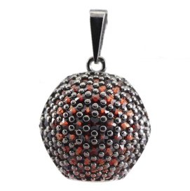 Stříbrný přívěsek s českým granátem, ruthenium – 566