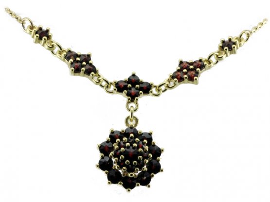 BG garnet necklace 069