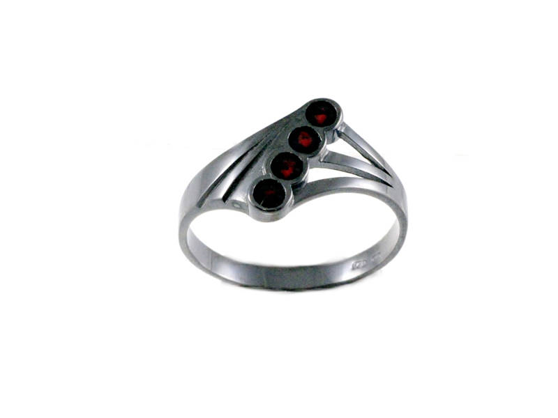 Stříbrný prsten s přírodním granátem, ruthenium – 596