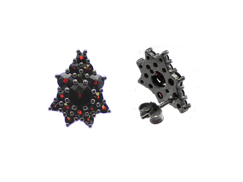 Stříbrné náušnice s přírodním granátem, ruthenium, puzety – 206