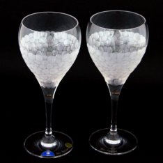 Set of two crystal hand cut wine glasses Šafránek 630